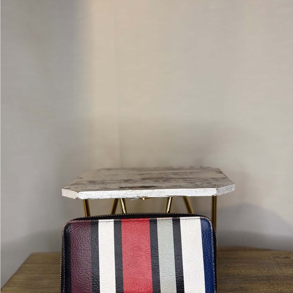 Steve Madden Red and Black Wallet - Picture 2 of 6